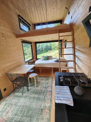 Cuisine ou kitchenette dans l'établissement MOOSE home Tiny House Les Chaumes