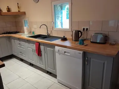 Cuisine ou kitchenette dans l'établissement Badger Cottage