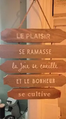 Certificat, récompense, panneau ou autre document affiché dans l'établissement Le nid douillet Champêtre Linge fourni