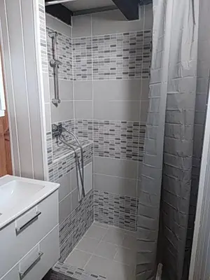 Salle de bains dans l'établissement Gite d'alexis