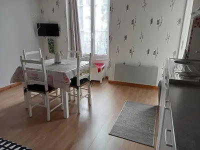 Cuisine ou kitchenette dans l'établissement Villa lutins Gentianes