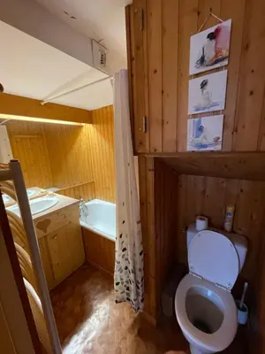 Salle de bains dans l'établissement Les Thermes 25 Le Mont Dore