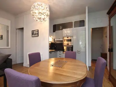 Cuisine ou kitchenette dans l'établissement T1 splendide avec balcon et WIFI - 4 personnes - FR-1-608-46