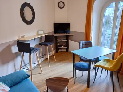 Coin salon dans l'établissement Appart. T2 Bis central avec wifi - FR-1-608-246