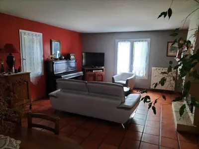 Télévision ou salle de divertissement dans l'établissement Chez Coco maison au coeur du parc régional du Quercy