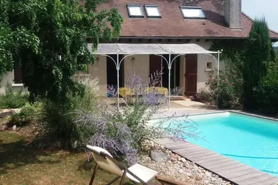 Piscine de l'établissement Villa de charme la Vinadière avec piscine privée et chauffée ou située à proximité