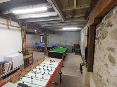 Billard dans l'établissement Gîte en Corrèze 12 pers, Piscine chauffée et Salle de jeux