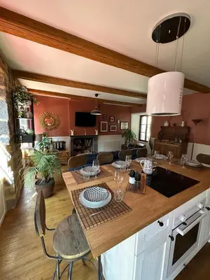 Cuisine ou kitchenette dans l'établissement Gîte de charme, Le Terrier