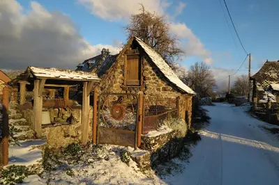 L'établissement Gîte L'Oustalou en hiver