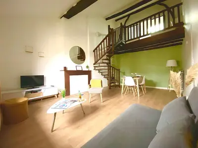 Télévision ou salle de divertissement dans l'établissement Le Duplex, magnifique centre historique