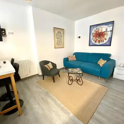 L'Adrien studio tout confort avec terrasse