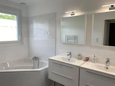 Salle de bains dans l'établissement Gite-le-7
