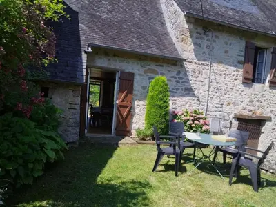 Jardin de l'établissement Maison périgourdine familiale proche sites préhistoriques - FR-1-616-291