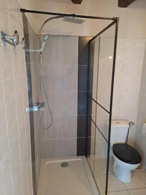 Salle de bains dans l'établissement Maison Landes - Gite 4 personnes