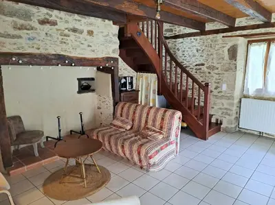 Coin salon dans l'établissement Maison Landes - Gite 4 personnes