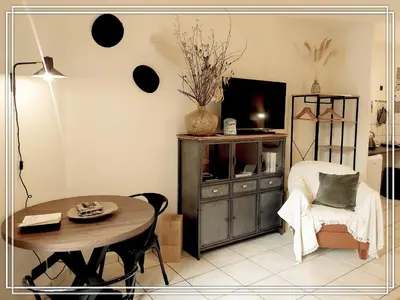 Cuisine ou kitchenette dans l'établissement APPART HOTEL Place des Jolis Rêves