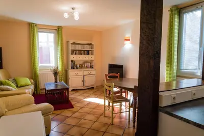 Coin salon dans l'établissement Maison agréable en centre historique