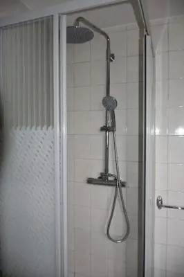 Salle de bains dans l'établissement Le hameau de Donnedevie