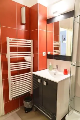 Salle de bains dans l'établissement Nid Douillet classé 2 étoiles depuis janvier 2023