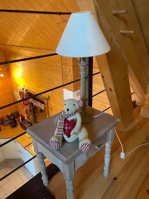 Coin salon dans l'établissement chalet l'échappée belle