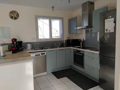 Cuisine ou kitchenette dans l'établissement LE JOLICY
