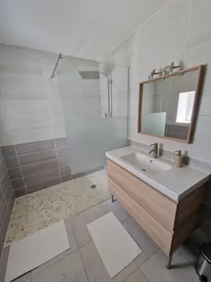 Salle de bains dans l'établissement chez Robert