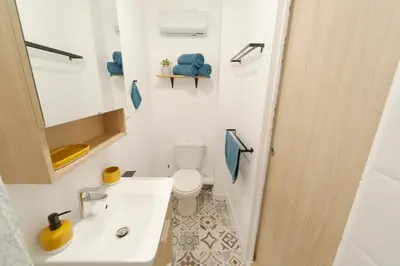 Salle de bains dans l'établissement La Petite Maison du Périgord