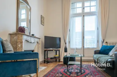 Télévision ou salle de divertissement dans l'établissement 