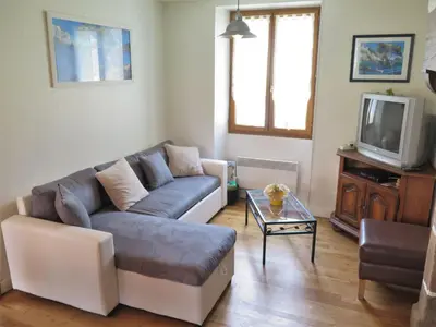 Télévision ou salle de divertissement dans l'établissement Holiday Home Rillettes by Interhome