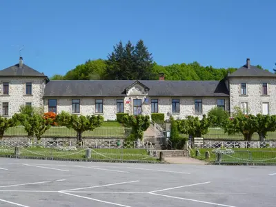 Jardin de l'établissement Chambres d'Hôtes L'Hirondelle du Lac