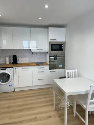 Cuisine ou kitchenette dans l'établissement Appartement Les Amethystes 2