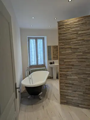 Salle de bains dans l'établissement Gite de Marcella