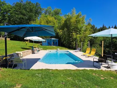 Piscine de l'établissement Bellevue ou située à proximité