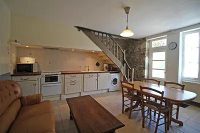 Cuisine ou kitchenette dans l'établissement Bellevue