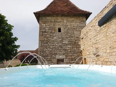 Piscine de l'établissement La Maison Haute ou située à proximité