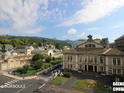Vue générale sur la montagne ou vue sur la montagne depuis l'appartement