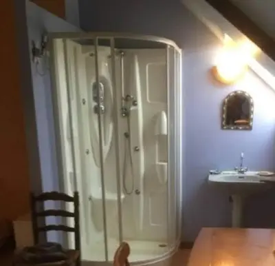 Salle de bains dans l'établissement Chambre chez l'habitant