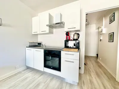 Cuisine ou kitchenette dans l'établissement Le Péri T2 entièrement rénové avec balcon
