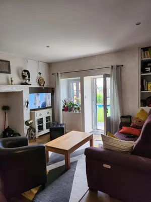 Télévision ou salle de divertissement dans l'établissement la chambre de Jeremy