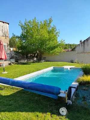 Piscine de l'établissement la chambre de Jeremy ou située à proximité