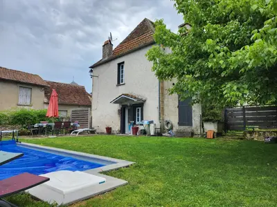 Piscine de l'établissement la chambre de Jeremy ou située à proximité