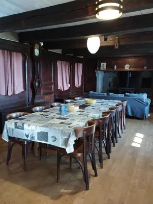 Coin salon dans l'établissement Domaine des Hiboux