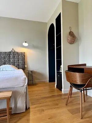 Un ou plusieurs lits dans un hébergement de l'établissement Le Château de Saint-Angel, Le Manoir du Rigouneix, 5 minutes A89, nature, calme, sauna