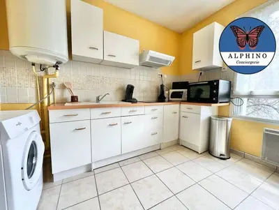 Cuisine ou kitchenette dans l'établissement Le Clémenceau fonctionnel et tout équipé