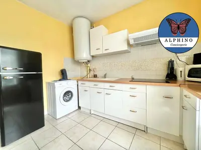 Cuisine ou kitchenette dans l'établissement Le Clémenceau fonctionnel et tout équipé
