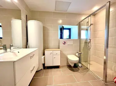Salle de bains dans l'établissement Dépendance corps de ferme