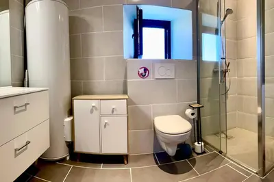 Salle de bains dans l'établissement Dépendance corps de ferme
