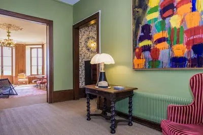 Coin salon dans l'établissement Le petit chateau