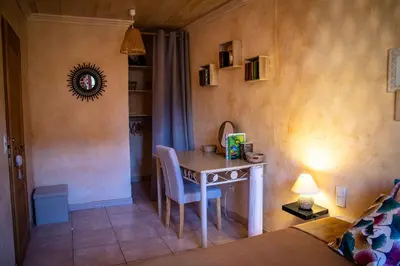 Un ou plusieurs lits dans un hébergement de l'établissement Les Rosiers 4-6 personnes 11km de Sarlat Périgord Noir