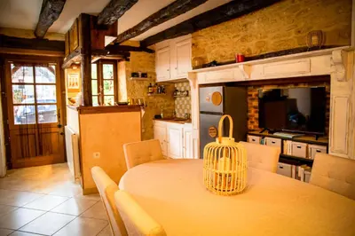 Coin salon dans l'établissement Les Rosiers 4-6 personnes 11km de Sarlat Périgord Noir